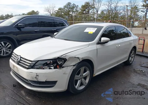 2012 Volkswagen Passat 2.5L Se из США, поврежденный, VIN 1VWBP7A32CC106245
